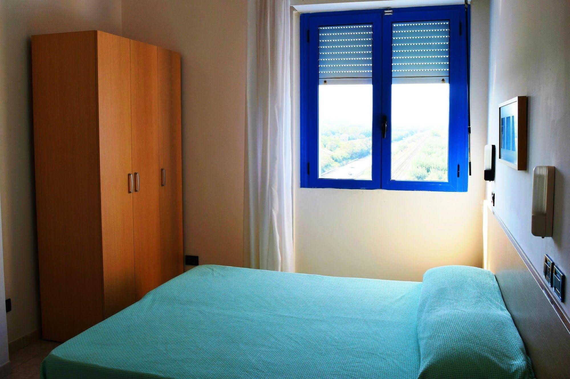סניגליה Hotel Atlantic מראה חיצוני תמונה
